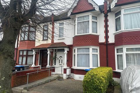 4 bedroom terraced house for sale, Waverley Avenue, Wembley HA9