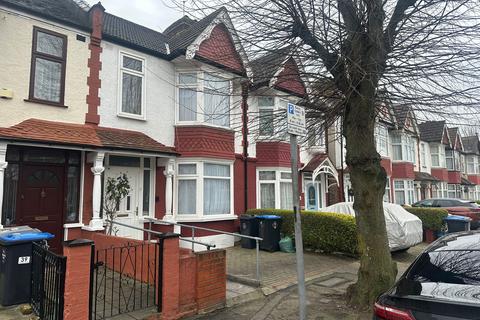 4 bedroom terraced house for sale, Waverley Avenue, Wembley HA9