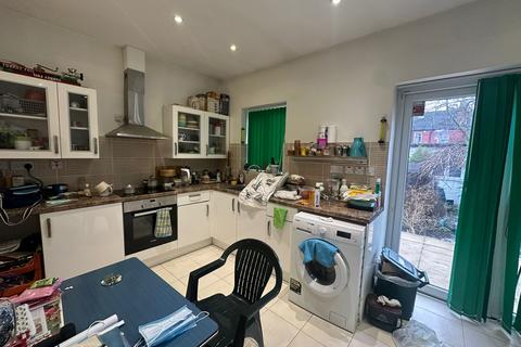 4 bedroom terraced house for sale, Waverley Avenue, Wembley HA9