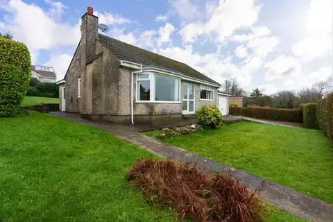 2 bedroom semi-detached house for sale, 19, Glen View Road, Onchan