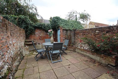 4 bedroom terraced house for sale, Love Lane, Canterbury, Kent, CT1