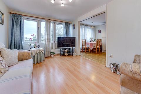 3 bedroom flat for sale, Grafton Road, Gospel Oak