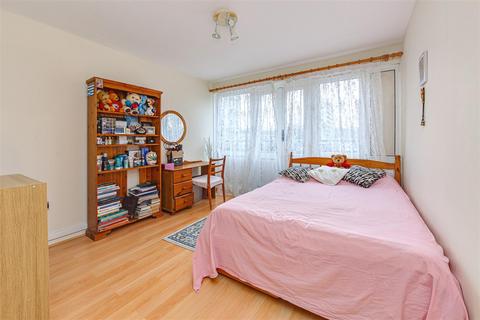 3 bedroom flat for sale, Grafton Road, Gospel Oak