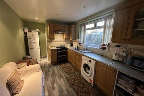 3 bedroom semi-detached house for sale, Lincoln Avenue, Heckmondwike