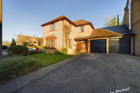 4 bedroom detached house for sale, Milton Keynes MK7