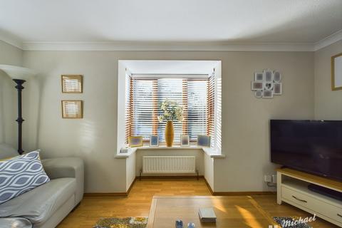 1 Berwald Close, Browns Wood, Milton Keynes, MK7 8EG