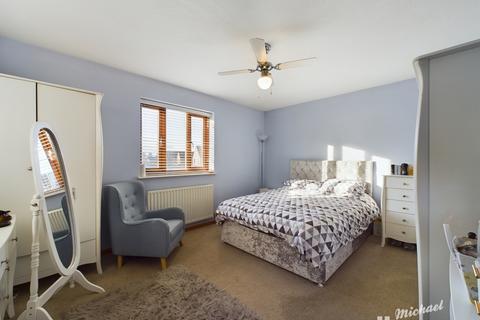 1 Berwald Close, Browns Wood, Milton Keynes, MK7 8EG