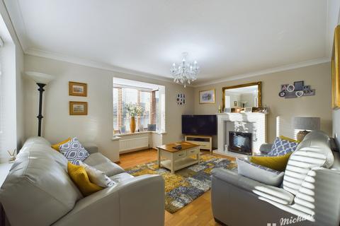 4 bedroom detached house for sale, Milton Keynes MK7