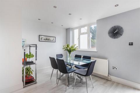 3a Westway, London, SW20 9LX