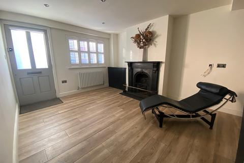 2 bedroom cottage for sale, Crown Lane, Southgate N14