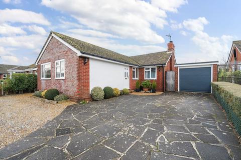 3 bedroom detached bungalow for sale, Maple Crescent, Clanfield, PO8