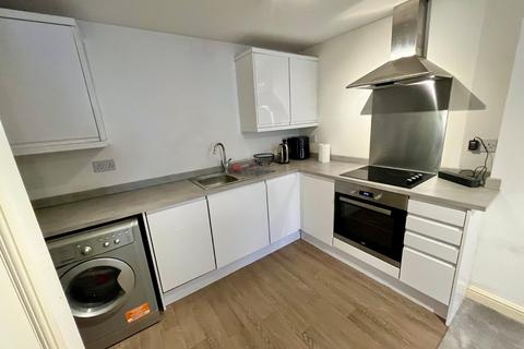 1 bedroom flat for sale, Park Green, Macclesfield, Cheshire, SK11