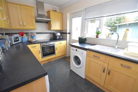 1 Braxted Close, Rochford, SS4 1UN