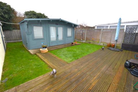 1 Braxted Close, Rochford, SS4 1UN