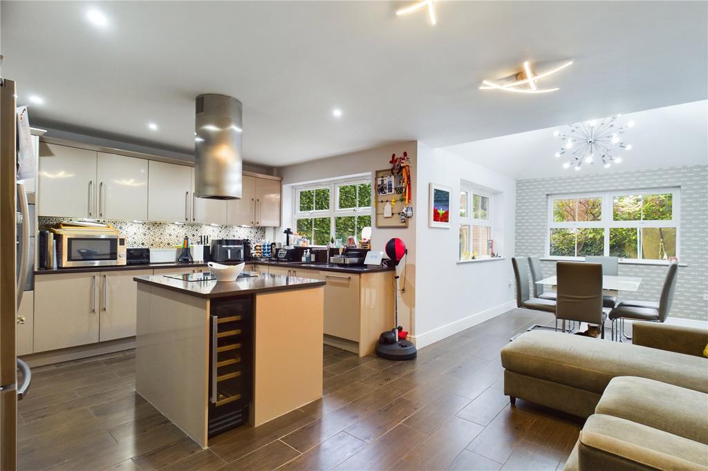 Kitchen/Breakfast