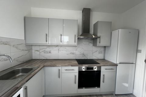 2 bedroom flat to rent, Heron Hill, Belvedere DA17