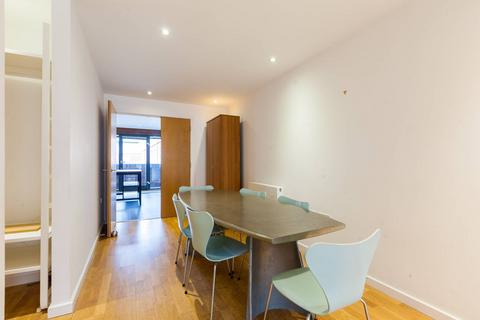 1 bedroom flat for sale, Bell Yard Mews, London Bridge, London, SE1