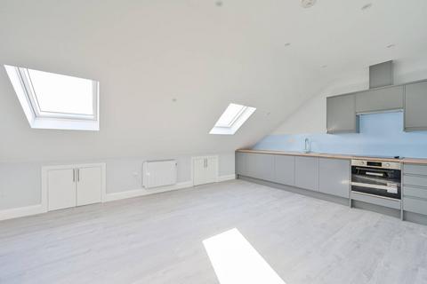 1 bedroom flat to rent, Central Road, Morden, SM4