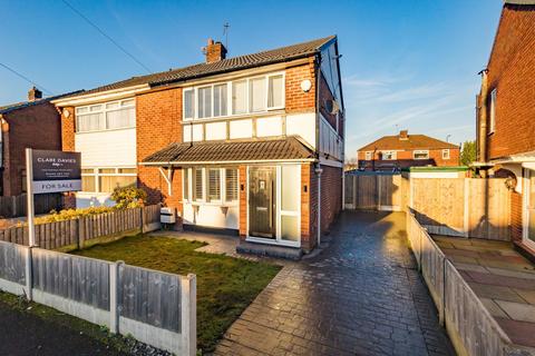 3 bedroom semi-detached house for sale, Gilda Road, Manchester M28