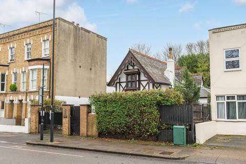 4 bedroom cottage to rent, Norwood Road, Herne Hill, London, SE24