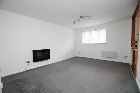 2 bedroom flat to rent, Bath Road, Swindon SN1