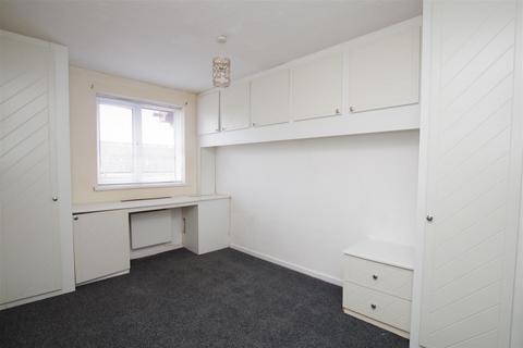 2 bedroom flat to rent, Bath Road, Swindon SN1