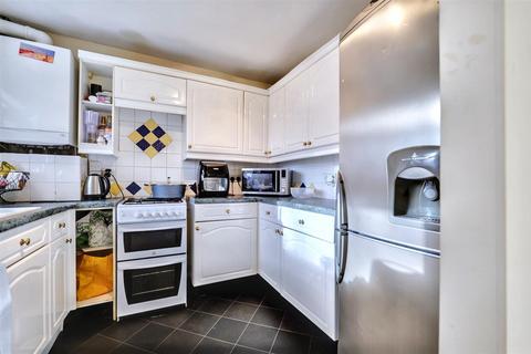 82 Stanley Road, Nuneaton, CV11 5ER