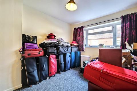 82 Stanley Road, Nuneaton, CV11 5ER