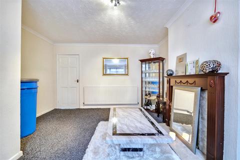 3 bedroom terraced house for sale, Stanley Road, Nuneaton CV11