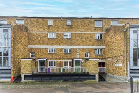 2 bedroom flat for sale, Cable Street, London E1