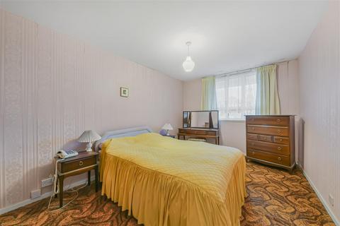 2 bedroom flat for sale, Cable Street, London E1