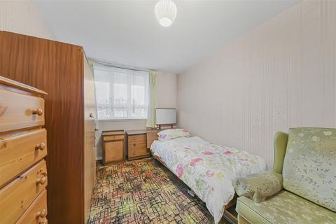 2 bedroom flat for sale, Cable Street, London E1