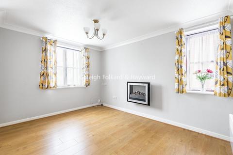 2 bedroom flat for sale, Magpie Hall Lane, Bromley