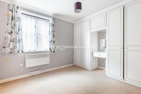 2 bedroom flat for sale, Magpie Hall Lane, Bromley