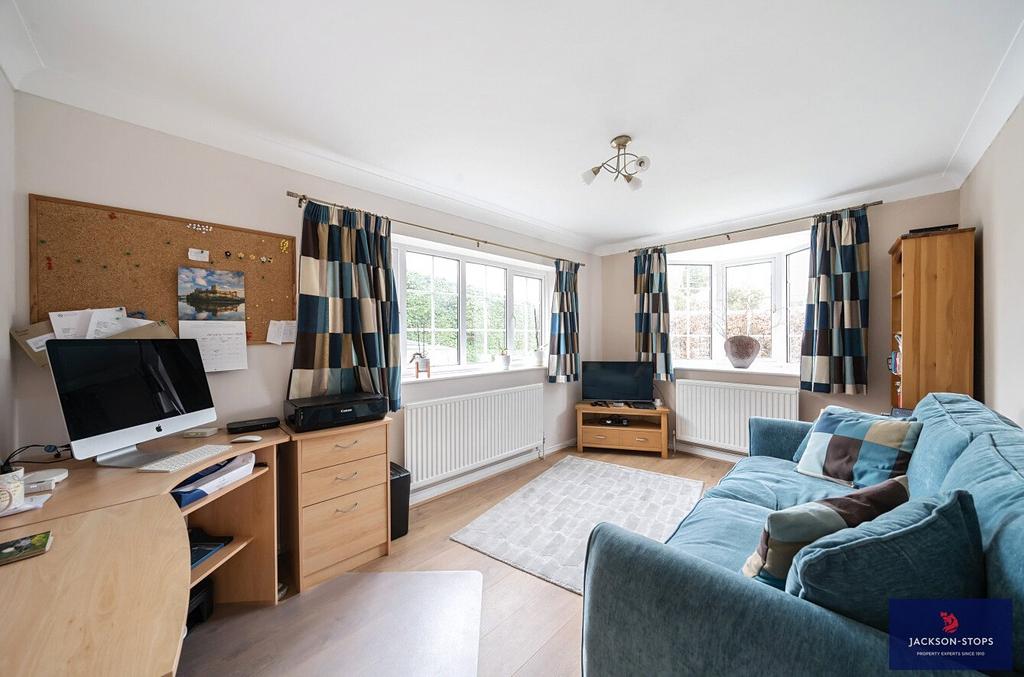 Study / Tv Room