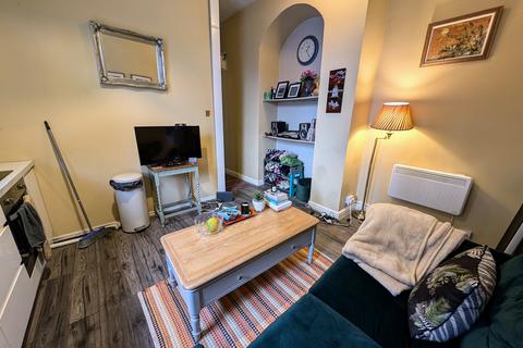 1 bedroom ground floor flat for sale, Surrey Lodge - Birch Lane, Longsight