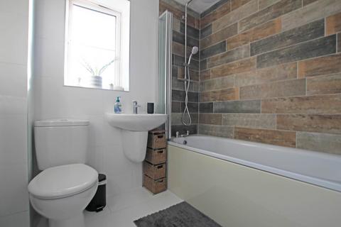 4 Bronte Drive, Stone Cross, Pevensey, BN24 5FN