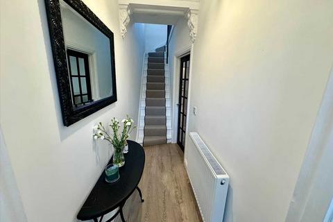 18 Berw Road, Tonypandy, CF40 2HG