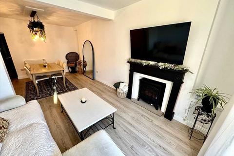 18 Berw Road, Tonypandy, CF40 2HG