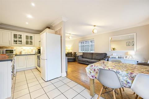 4 bedroom house for sale, Fawkham Road, West Kingsdown