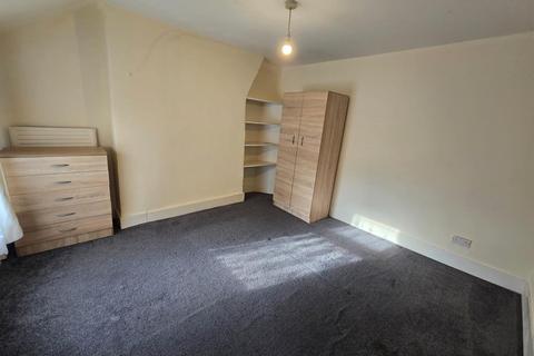 1 bedroom flat to rent, Ickburgh Road, Hackney