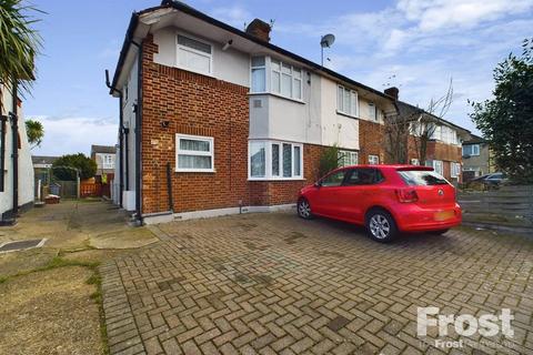 2 bedroom maisonette for sale, Elmcroft Close, Feltham, Middlesex, TW14