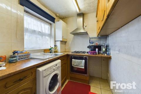 2 bedroom maisonette for sale, Elmcroft Close, Feltham, Middlesex, TW14