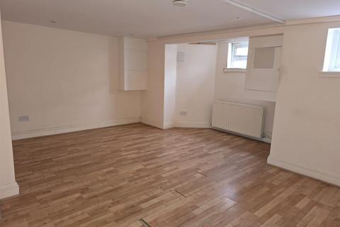 Studio to rent, Ickburgh Road, Hackney