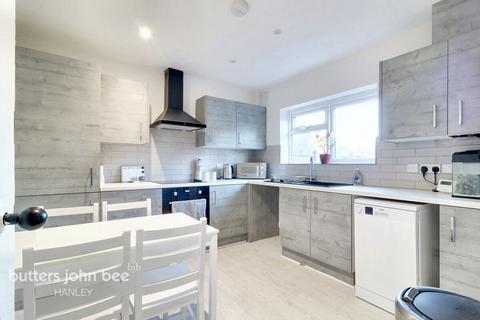 2 bedroom semi-detached house for sale, Brewester Road, Stoke-On-Trent ST2 9JN