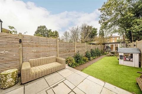 30 Watts Lane, Teddington, TW11 8HQ