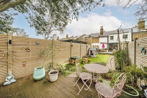30 Watts Lane, Teddington, TW11 8HQ