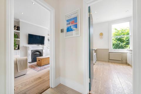 3 bedroom flat for sale, Josephine Avenue, SW2