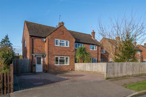 2 bedroom semi-detached house for sale, Chequers Drive, Horley