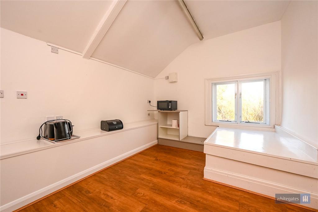 Bedroom/Office